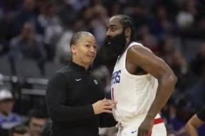 Jiuyou Sports-今夜NBA总决赛焦点战，阿贾克斯复出首秀，球迷炸锅，医务组通报恢复(2025总决赛回放完整版)