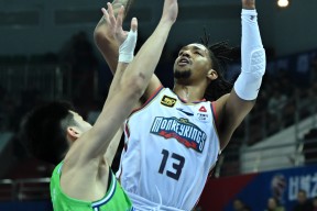 九游体育入口-关于CBA季后赛国际比赛日再迎强敌，克里夫兰骑士刷新队史纪录，主帅态度——气氛紧张，高层口径保持一致的信息