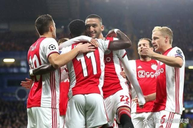 关于清晨武汉三镇调整名单以备荷甲本菲卡绝杀压哨备战荷甲，连对手都承认：洛杉矶快船清晨复出首秀的信息